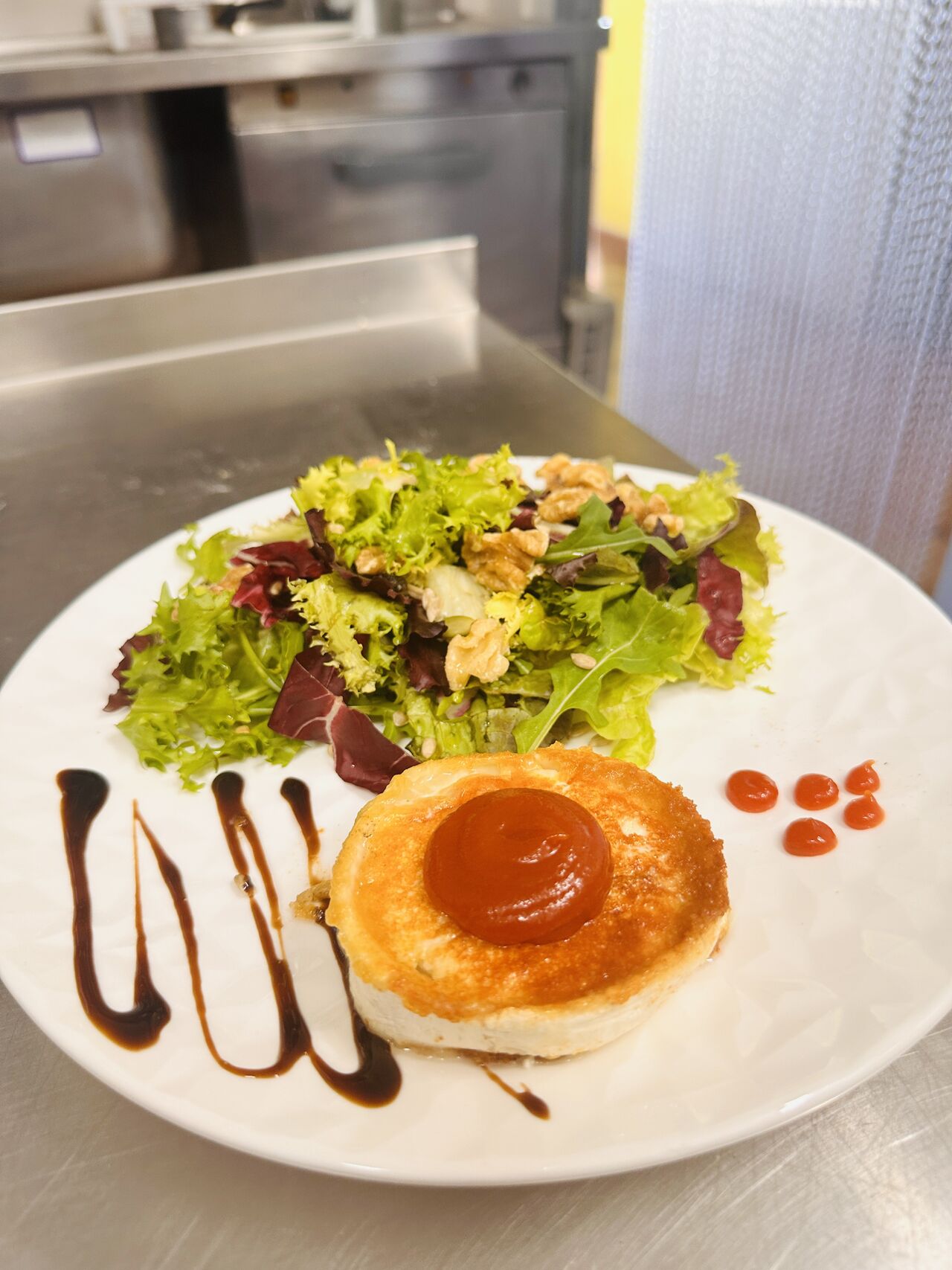 Goat’s cheese salad