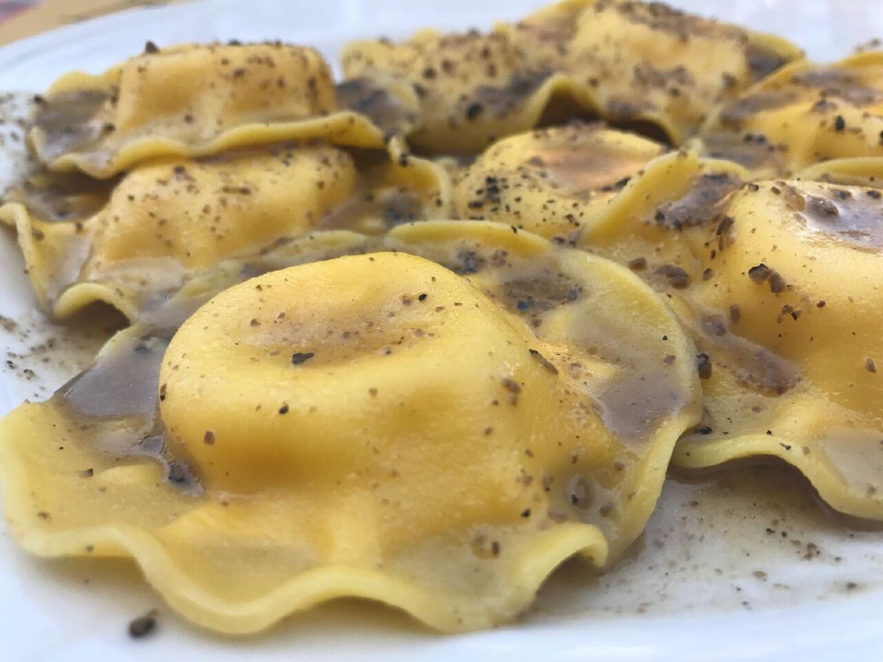 Cappellacci al tartufo nero estivo 