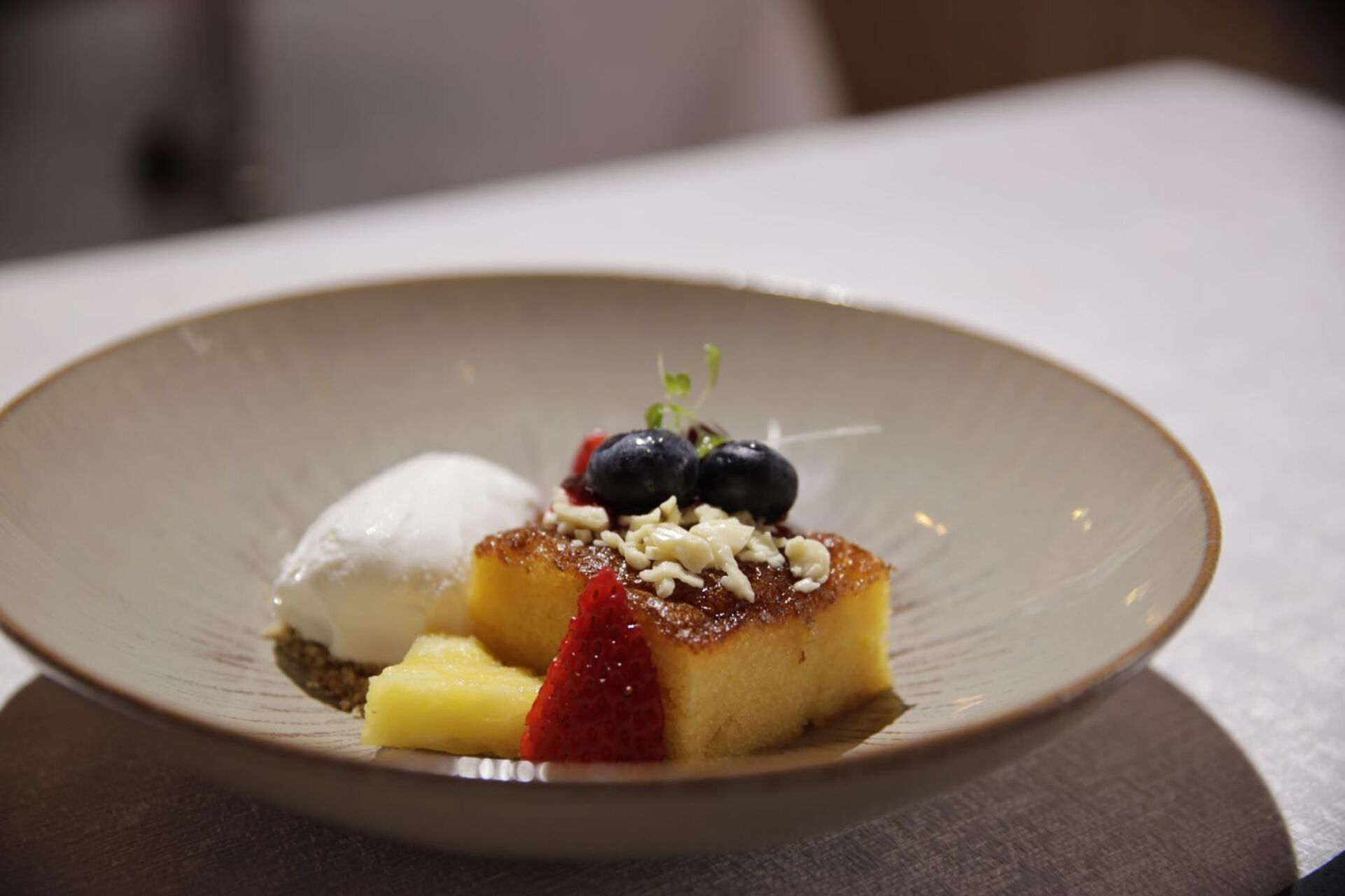 Opinião sobre o restaurante: Desfrutar de uma refeição no jardim cor-de-rosa de Aveiro