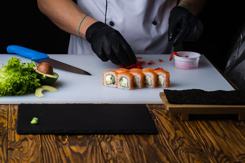 Вкуснейшие суши по левому берегу Киева. Убедись сам. Большой выбор вкуснейших суши, роллов на твой вкус.