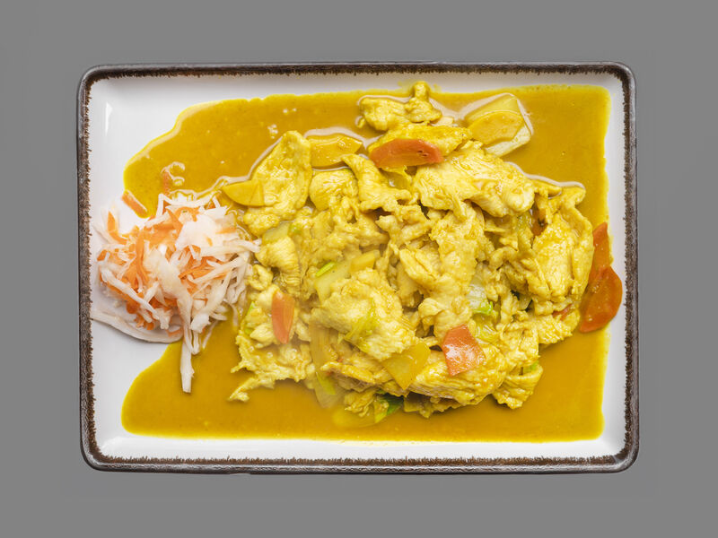 24 Kuřecí maso na kari s rýží