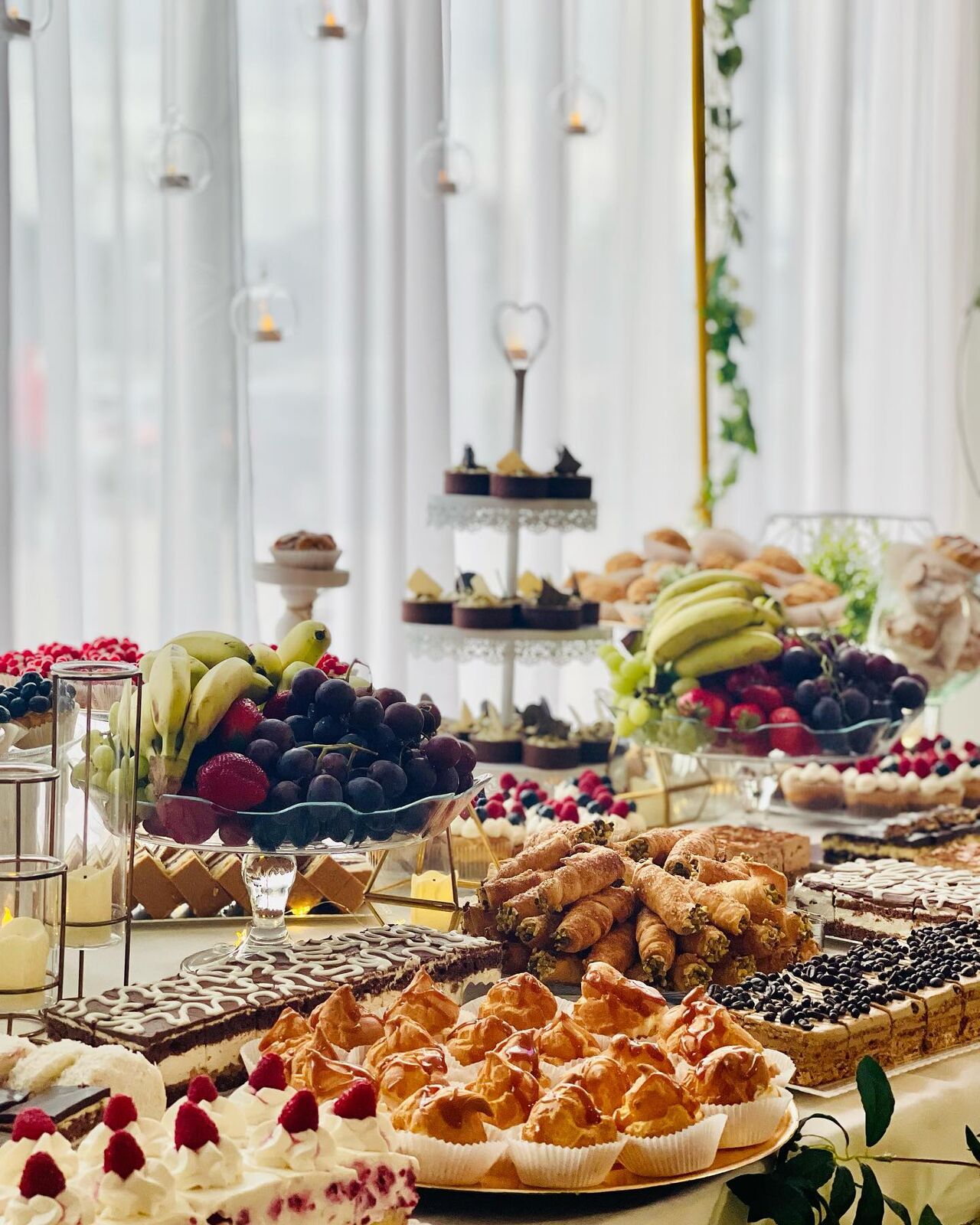 🎉 Te așteptăm să scrii împreună cu noi povestea evenimentului tău perfect!