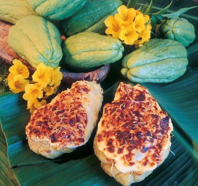 Gratin de Chouchou (Chayotte ou Christophine)
Revenus avec des épices et du safran pays puis gratinées