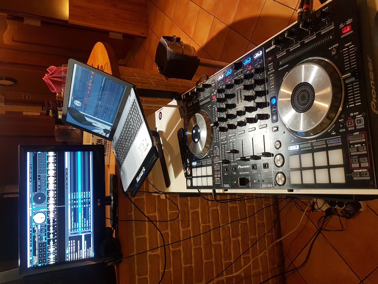 Ambiente musical para tus comidas/cenas