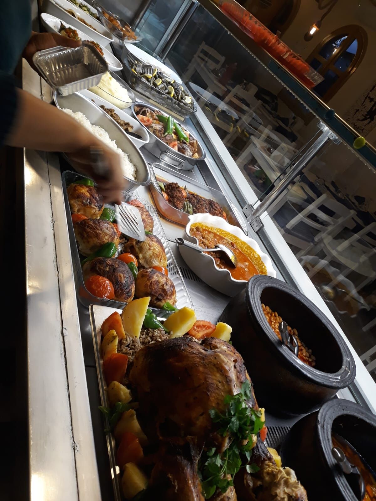 Zengin büfemiz ile hizmetinizdeyiz.