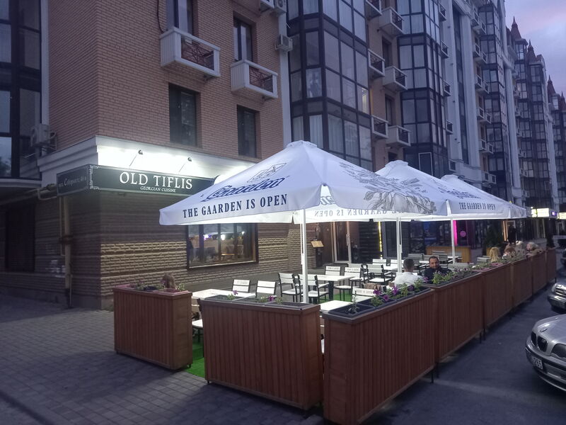 Наш літній майданчик, на якому чекаємо на Вас