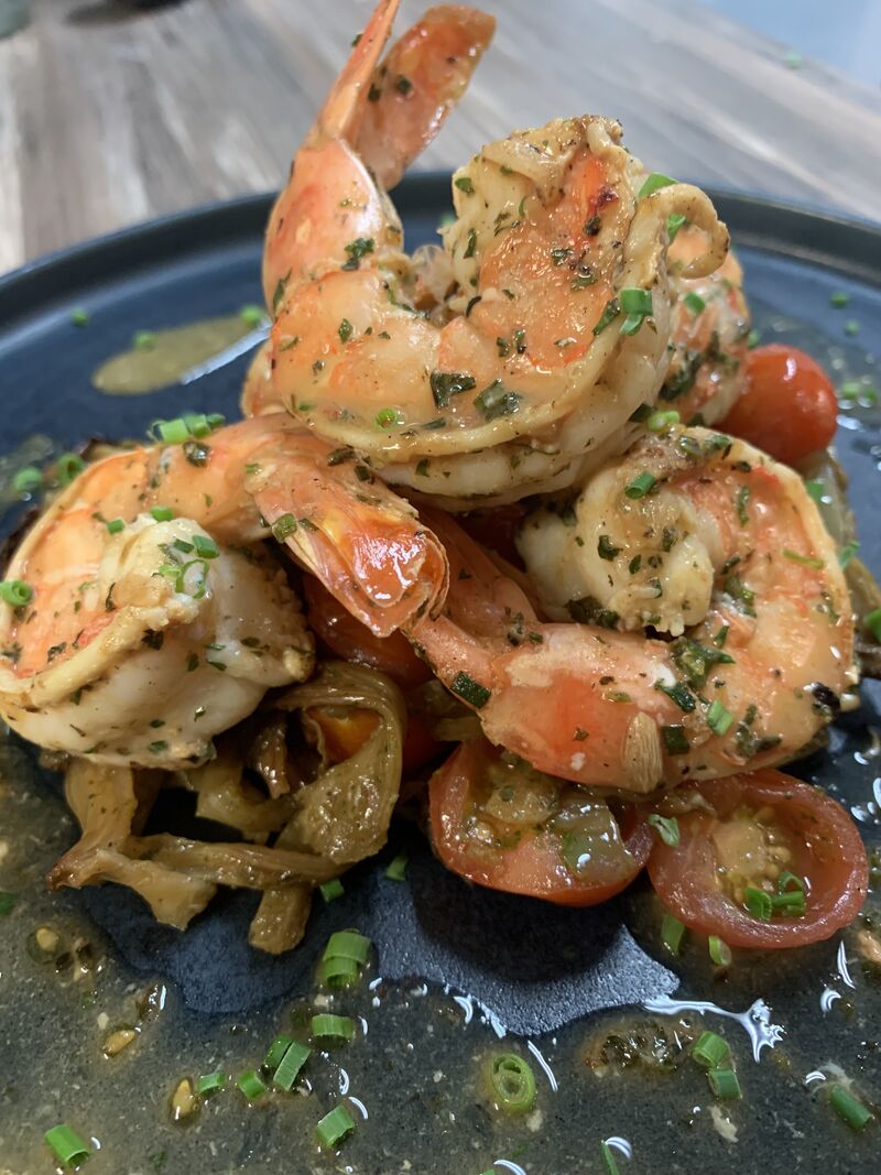 Les Gambas Flambées au Pastis, Fenouil et Tomates Cerises au Basilic
