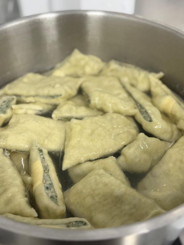 Maultaschenherstellung bei Maultaschenwelt