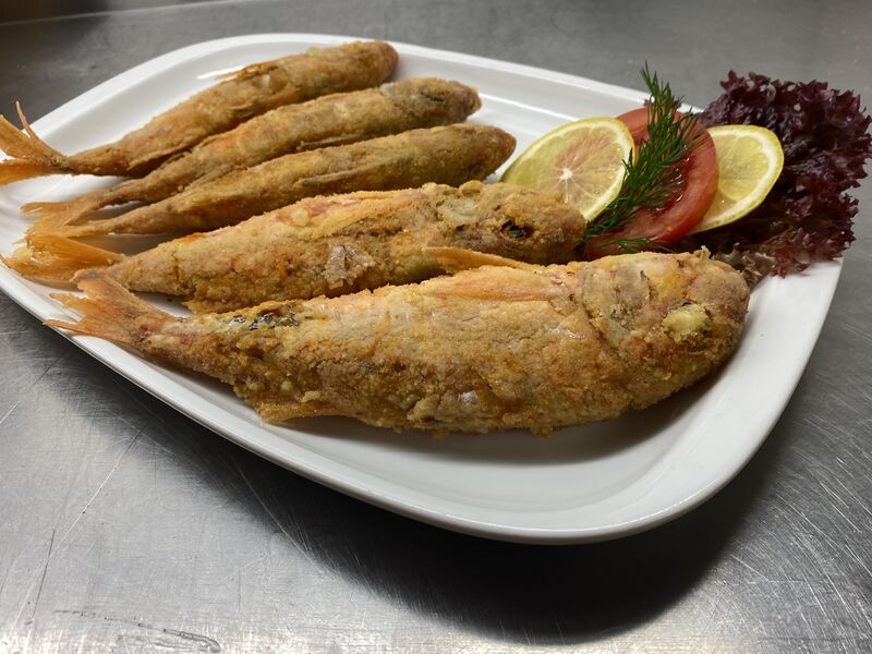 Barbuni (Seebarbe) gebacken