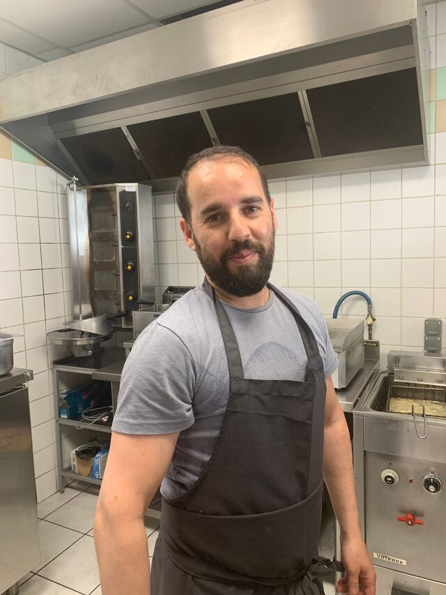 Je vous présente Mohamed, celui qui est à la tête de Lak's Tacos, mais aussi la personne qui vous prépare vos tacos... 😋
