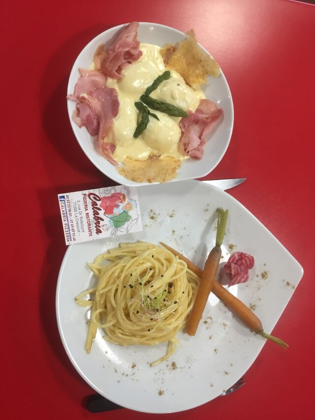 OEUFS A L ITALIENNE SAUCE PARMESAN ASPERGES ET SON ACCOMPAGNEMENT