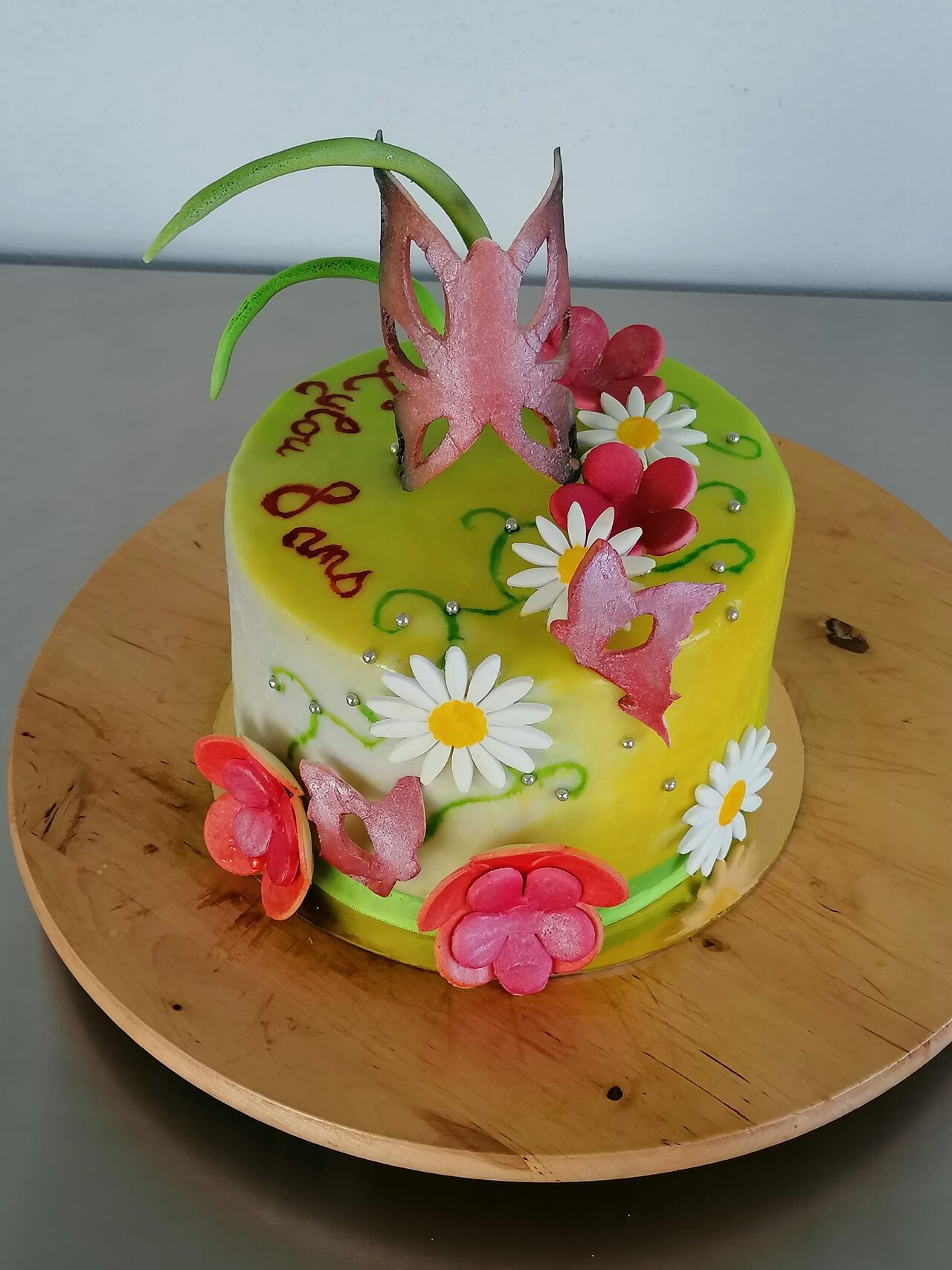 Layer's cake base nature ganache chocolat noir.
