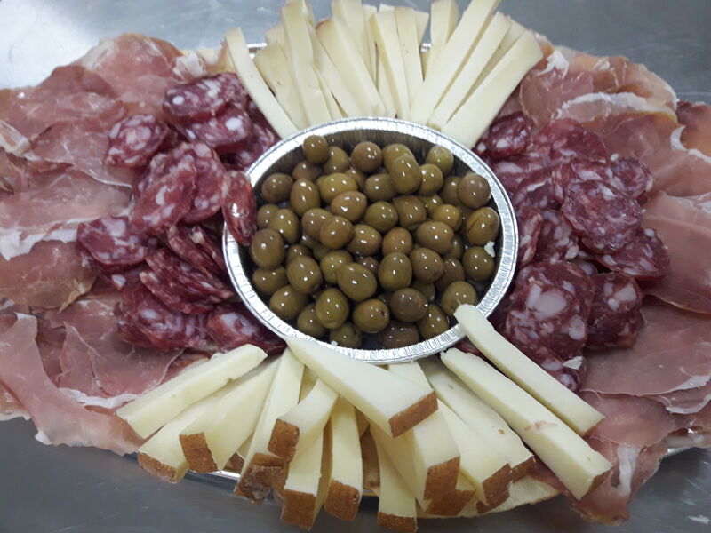 TAGLIERE CATERING.. SALUMI E FORMAGGI