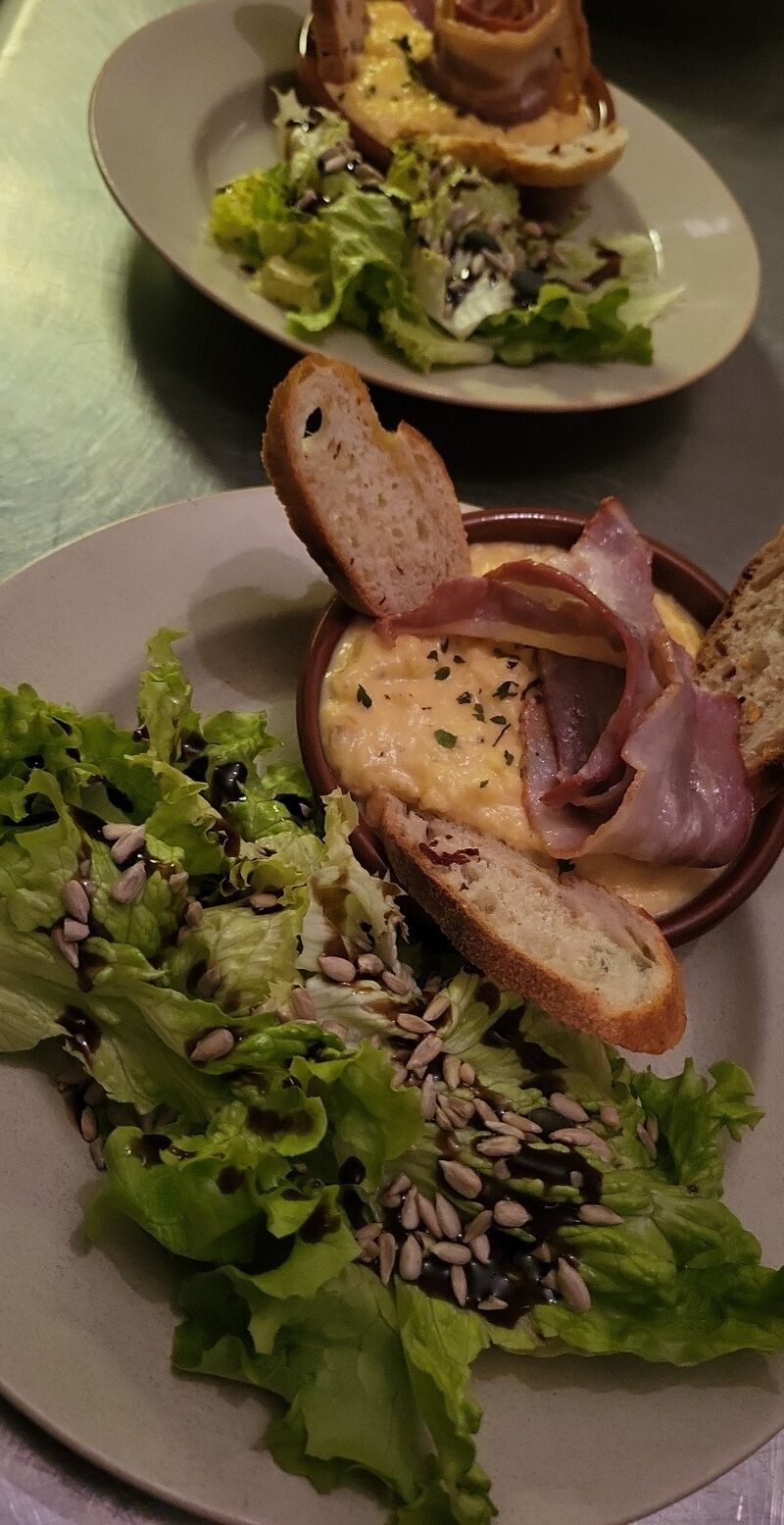 Oeuf brouillé au Saint Nectaire