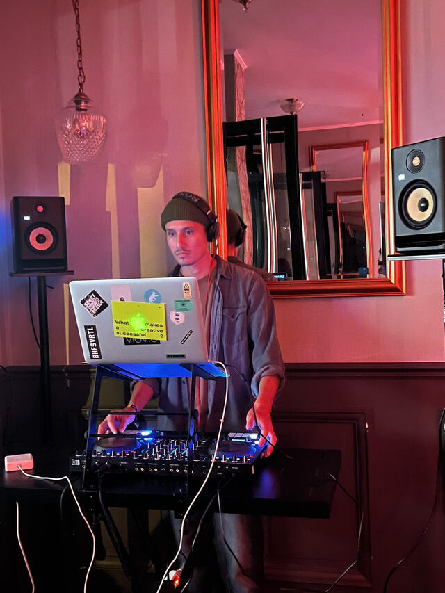 Jenny's Social Club's party 👯 