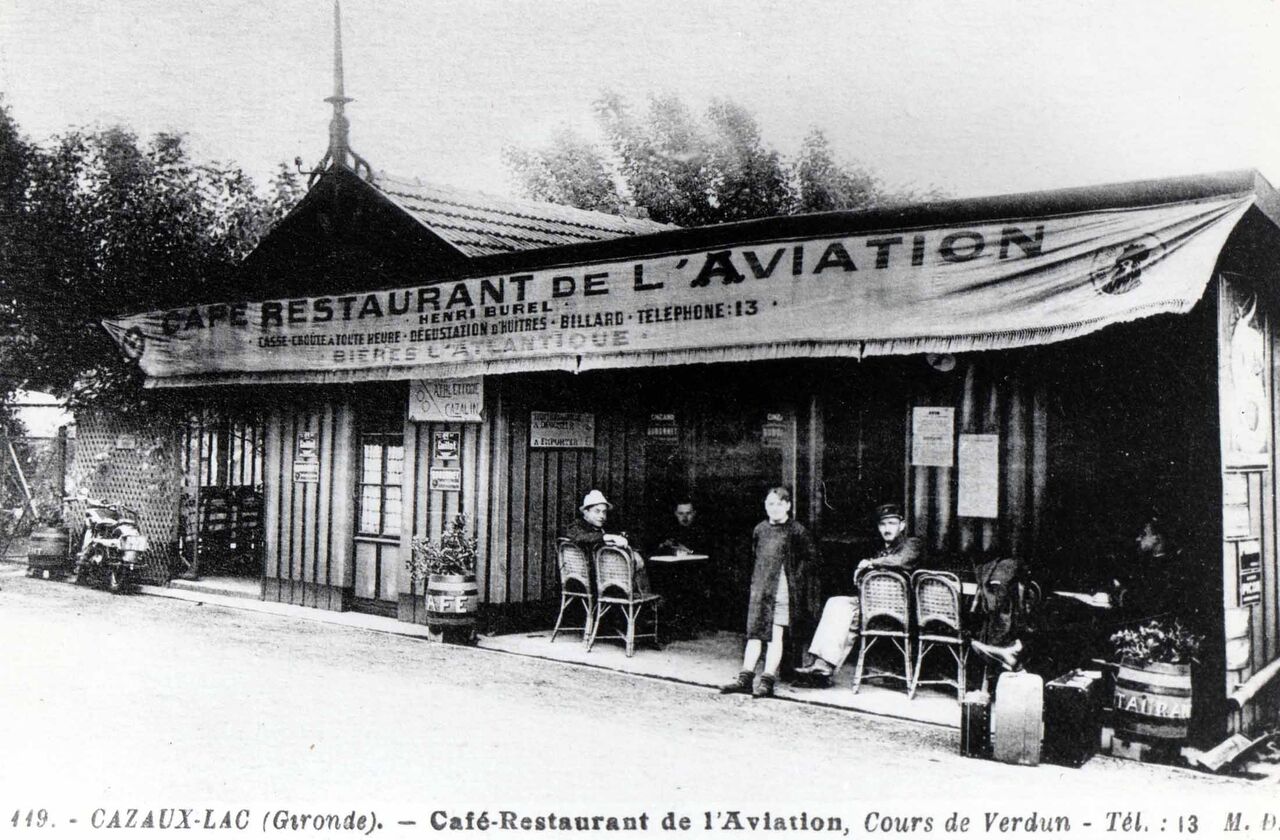 LE RESTAURANT AU DEBUT DU SIECLE
