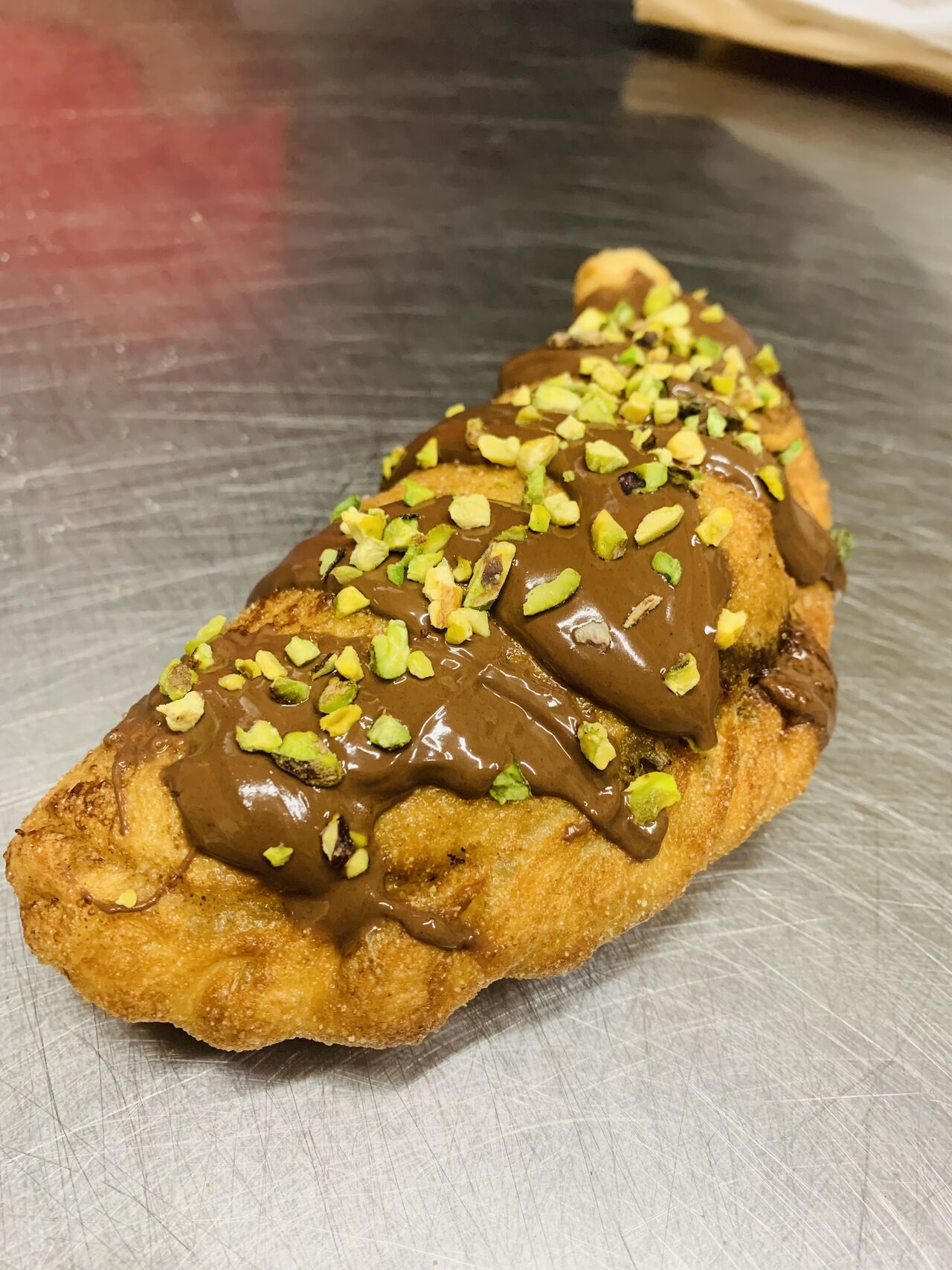 Nutellotto fritto con granella di pistacchi