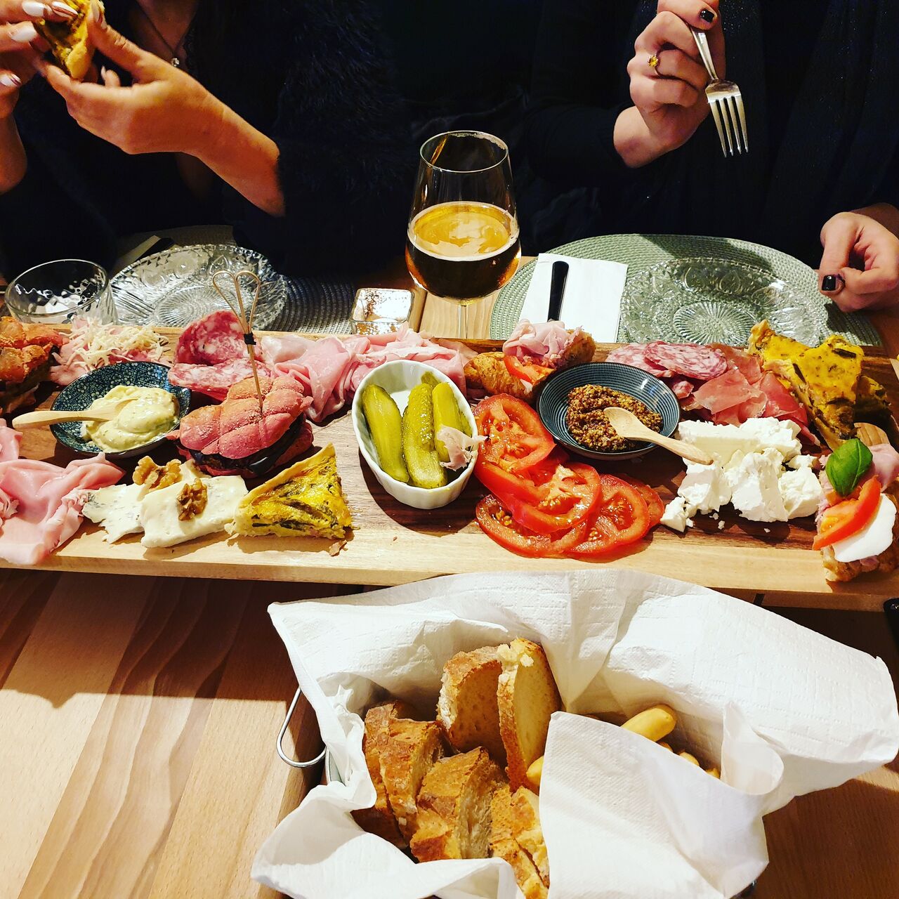 La merendina. Piccolo tagliere Hell´s per spezzare il pomeriggio..