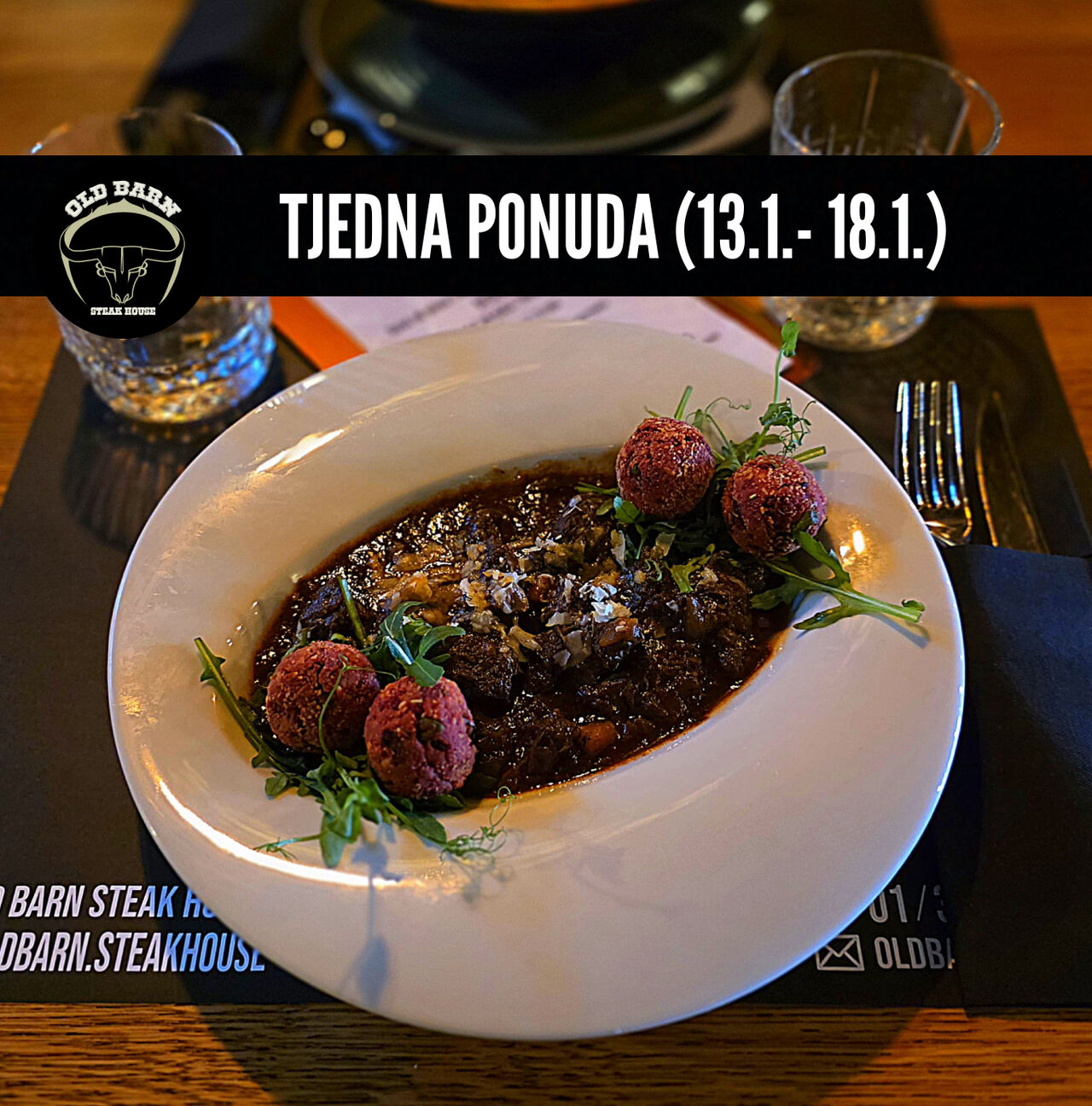 GULAŠ OD JELENA S OKRUGLICAMA OD SIRA I POVRĆA