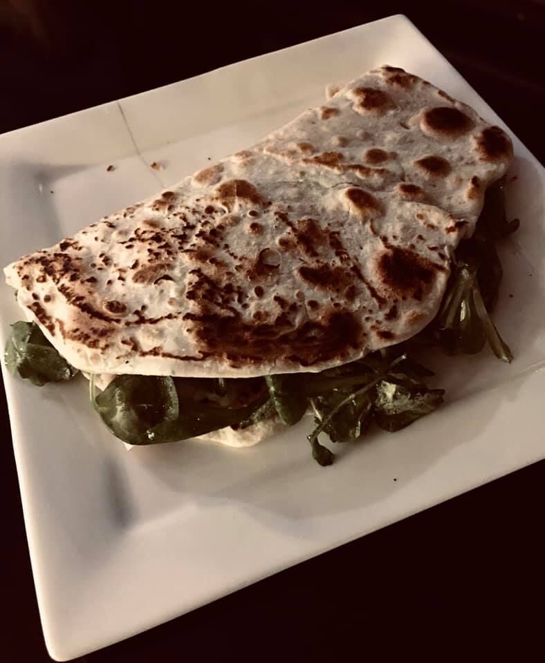 Piadina jambon blanc-mozzarella - roquette