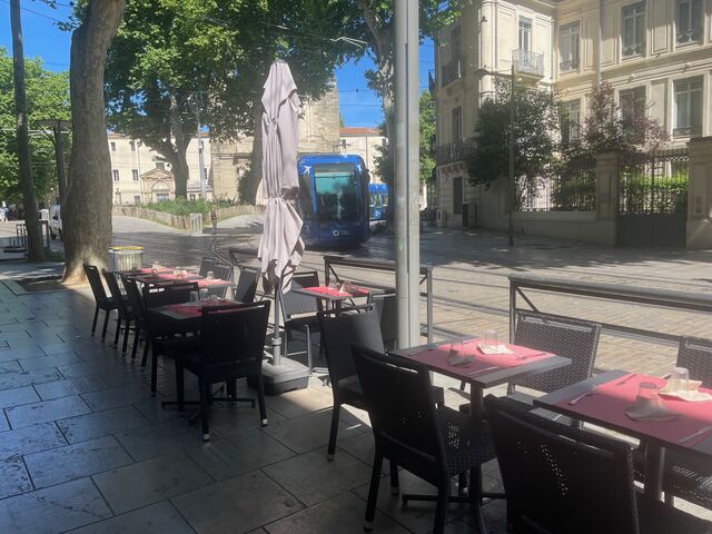 Vue de la place depuis le Faitout