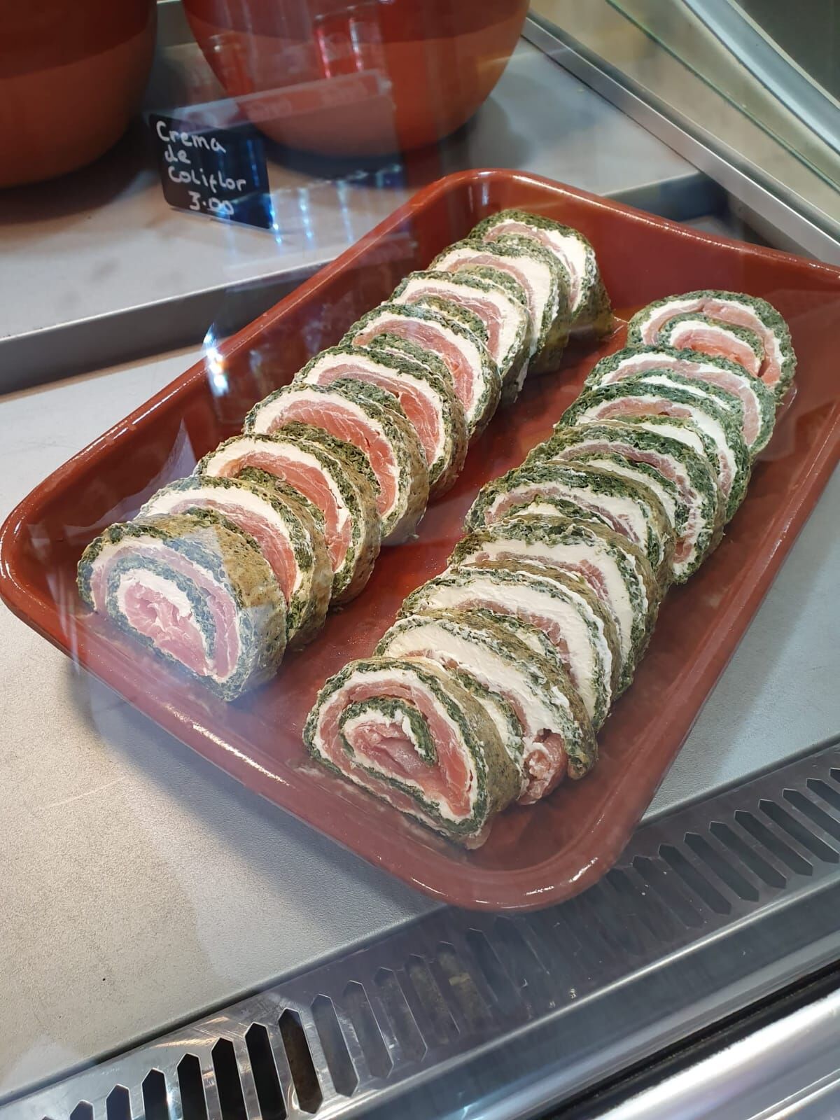 Roulade de espinacas, salmón ahumado y queso Philadelphia