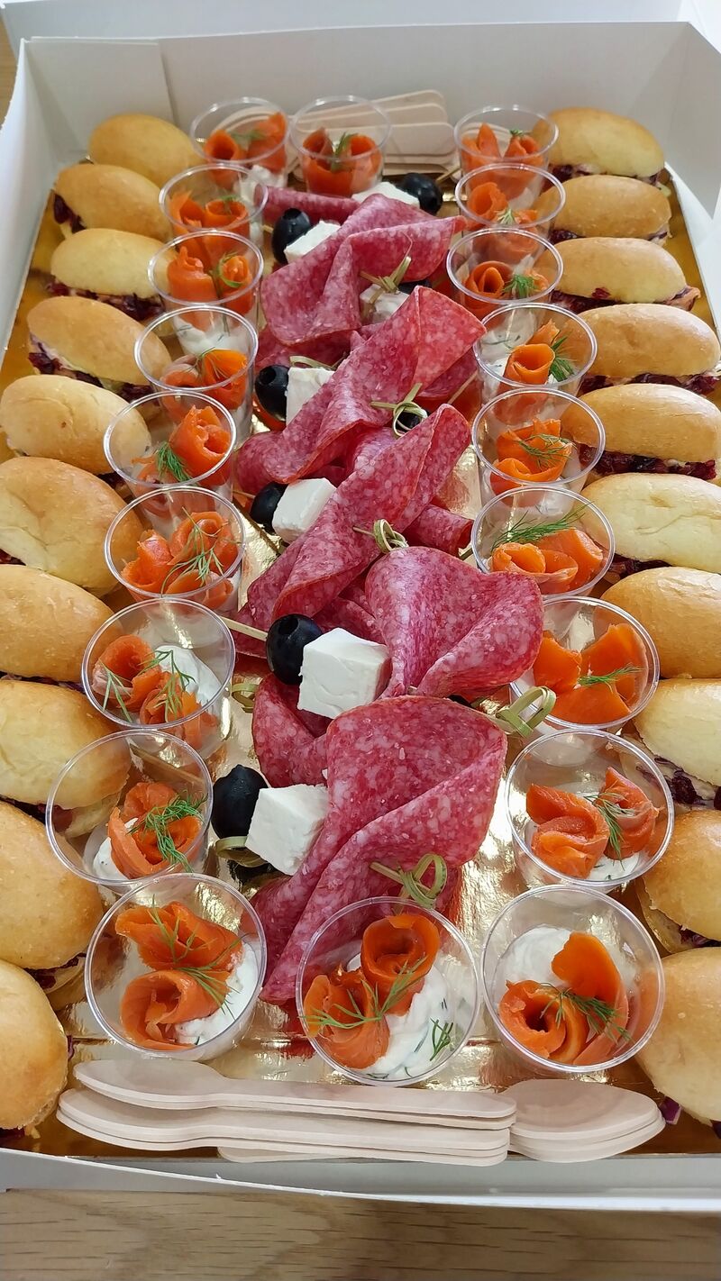 Plateau des pièces de cocktail salées