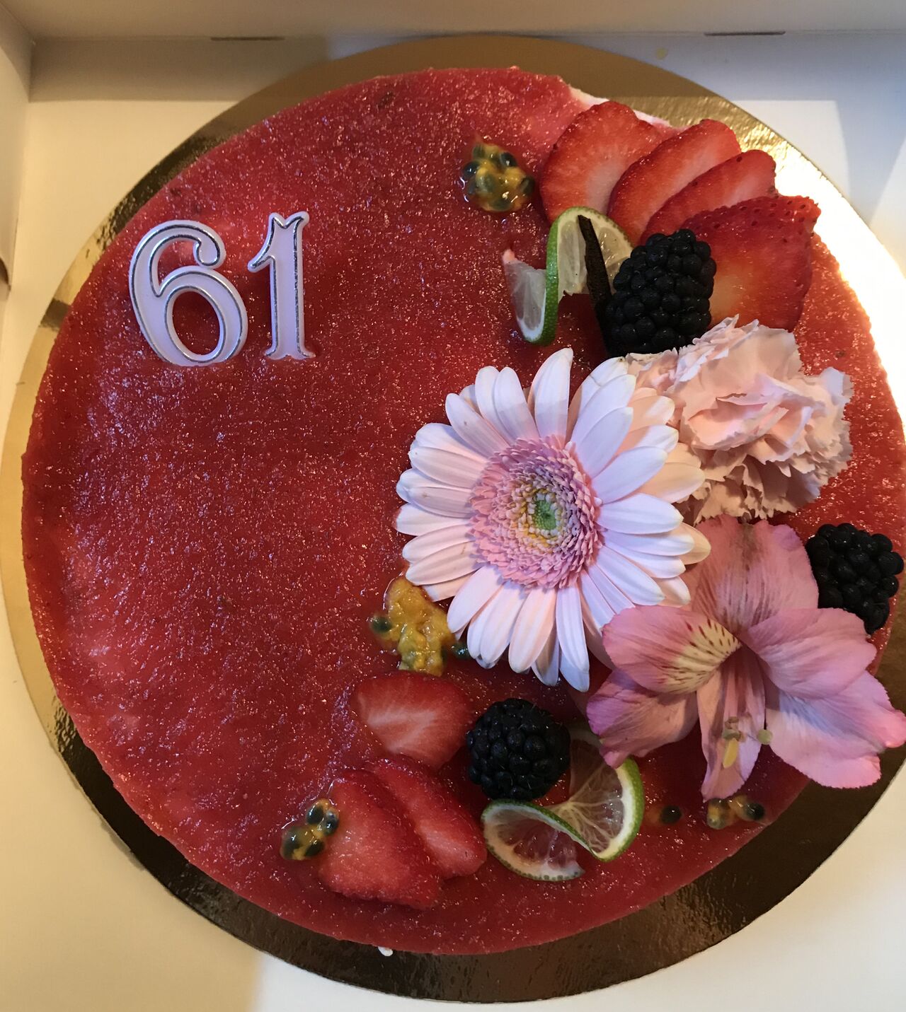 Fraisier revisité pour ma Maman car rien n'est plus important que la Famille 