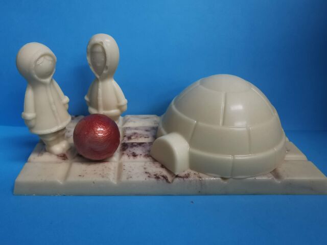 Esquimaux avec son igloo sur tablette