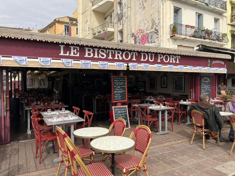 Façade avant du Bistrot du Port