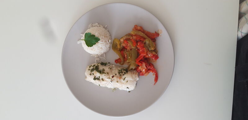 Merlu à la Basquaise