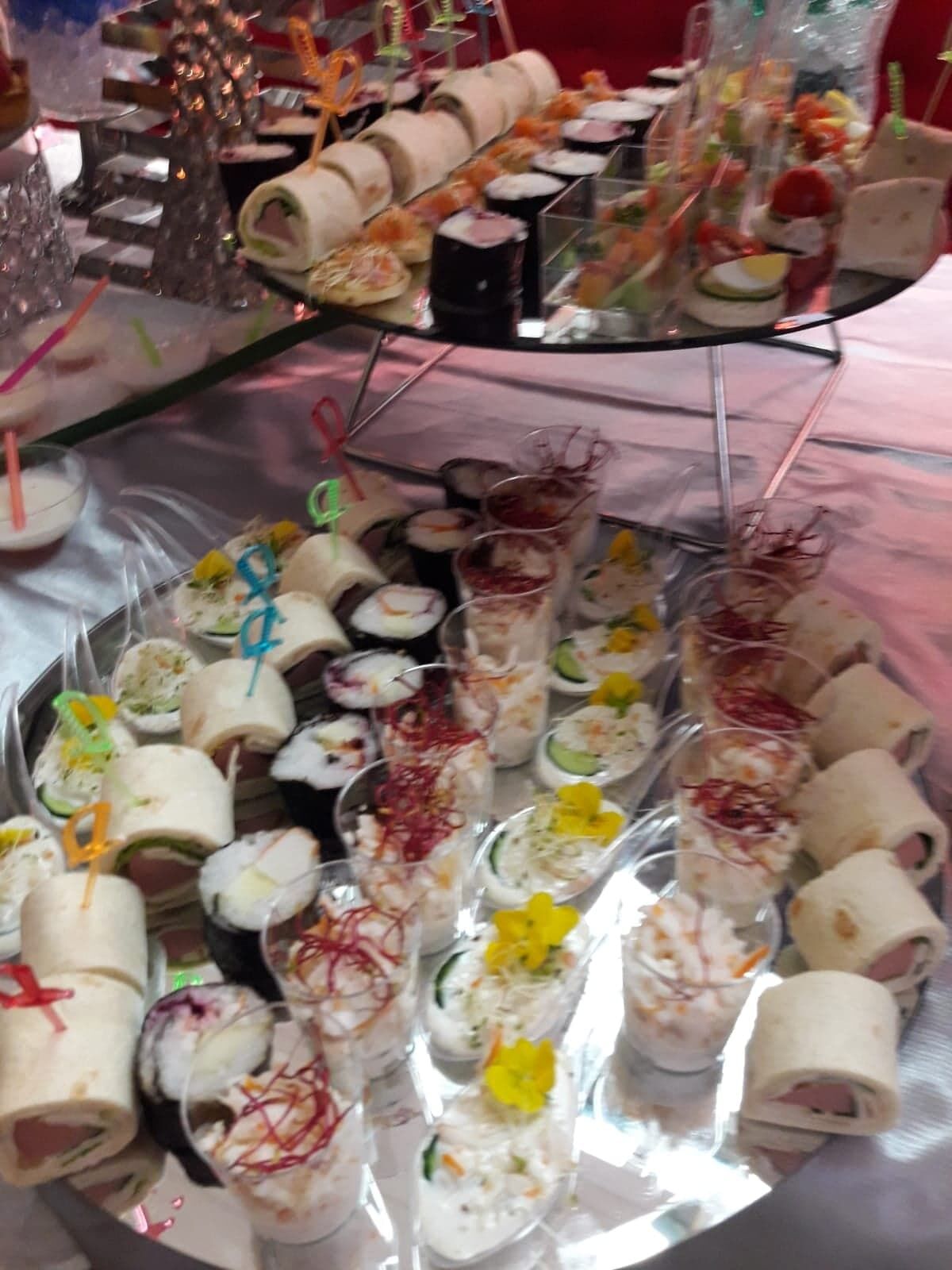 Mixte de sucrée avec sushi