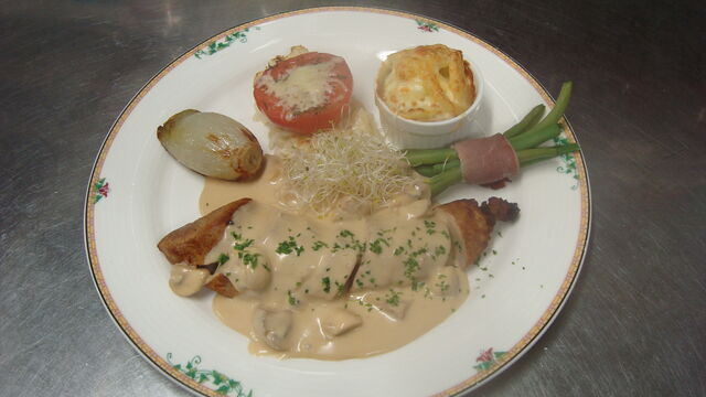 varkenshaasje champignonenroomsaus met warme groenten 