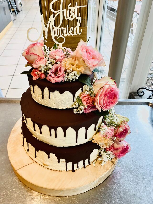 BäckereiKonditoreiCafeSpring Zusmarshausen German cuisine near me