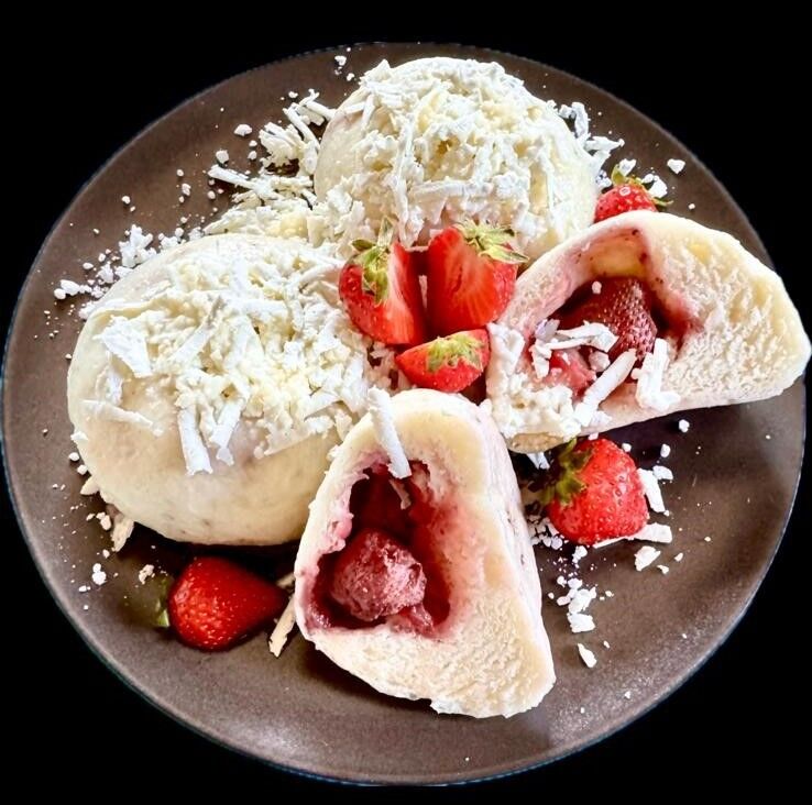 Knedlík kynutý s jahodou / 450g / 58,-Kč