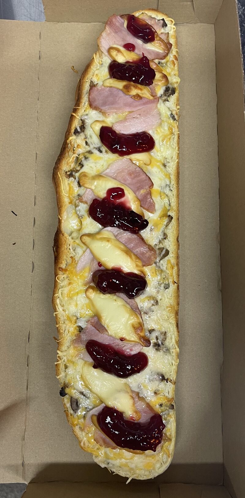 ZAPIEKANKA #6
BOCZEK
OSCYPEK
ŻURAWINA
FARSZ PIECZARKOWY
SER GOUDA I CHEDDAR