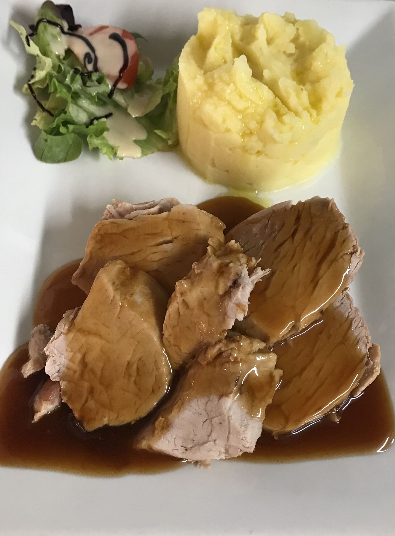 Filet mignon de porc sauce miel purée maison