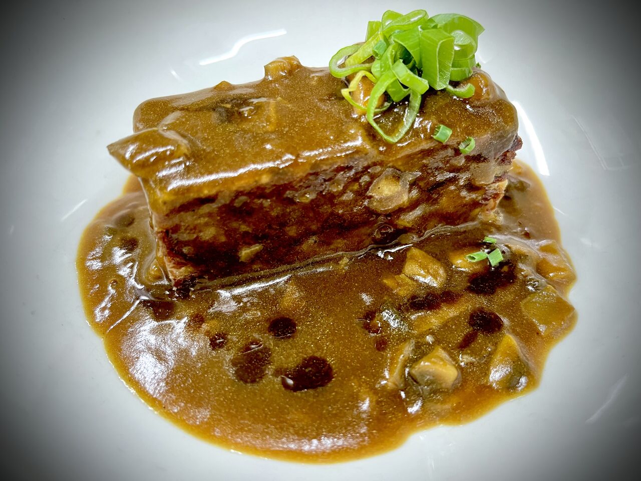 Curry Japonés de ternera con pies de cerdo 