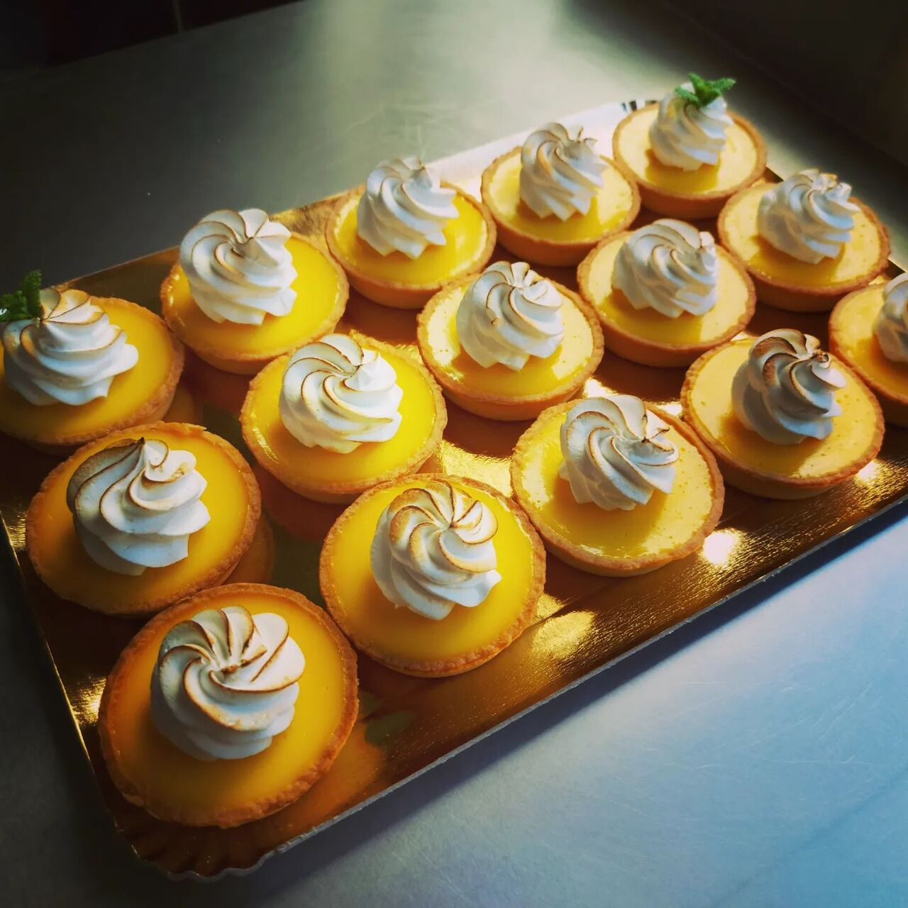 Tartelette rafraîchissante au citron et meringue italienne 😋😋😋