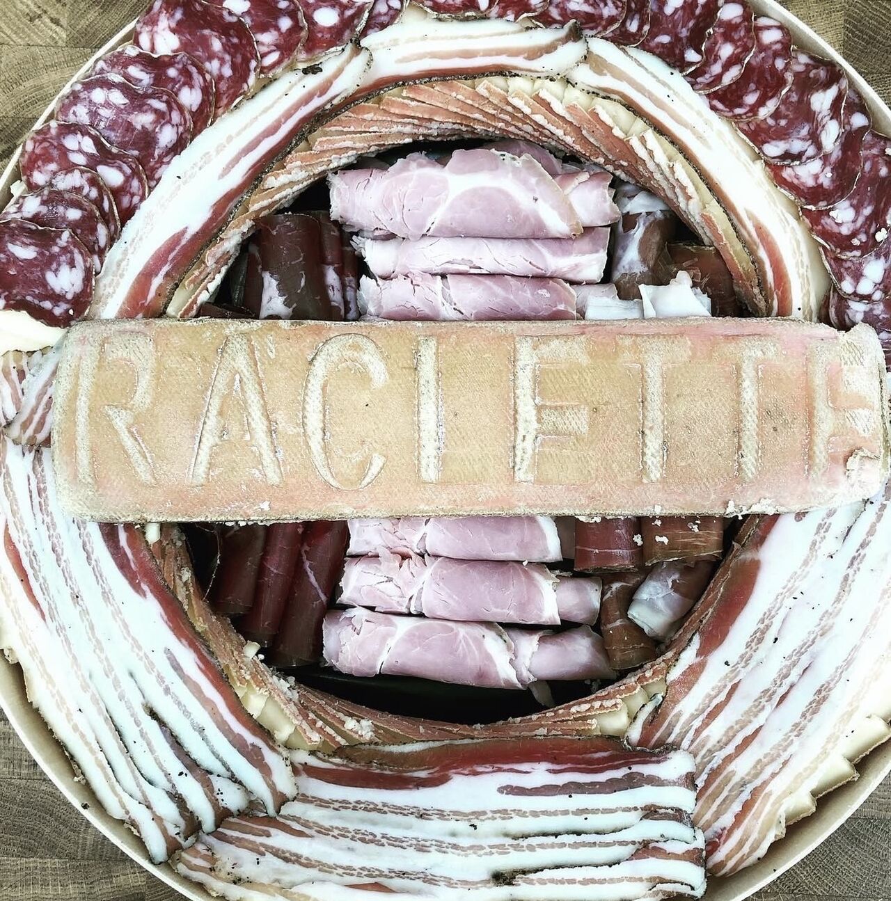 Plateau raclette charcuterie 