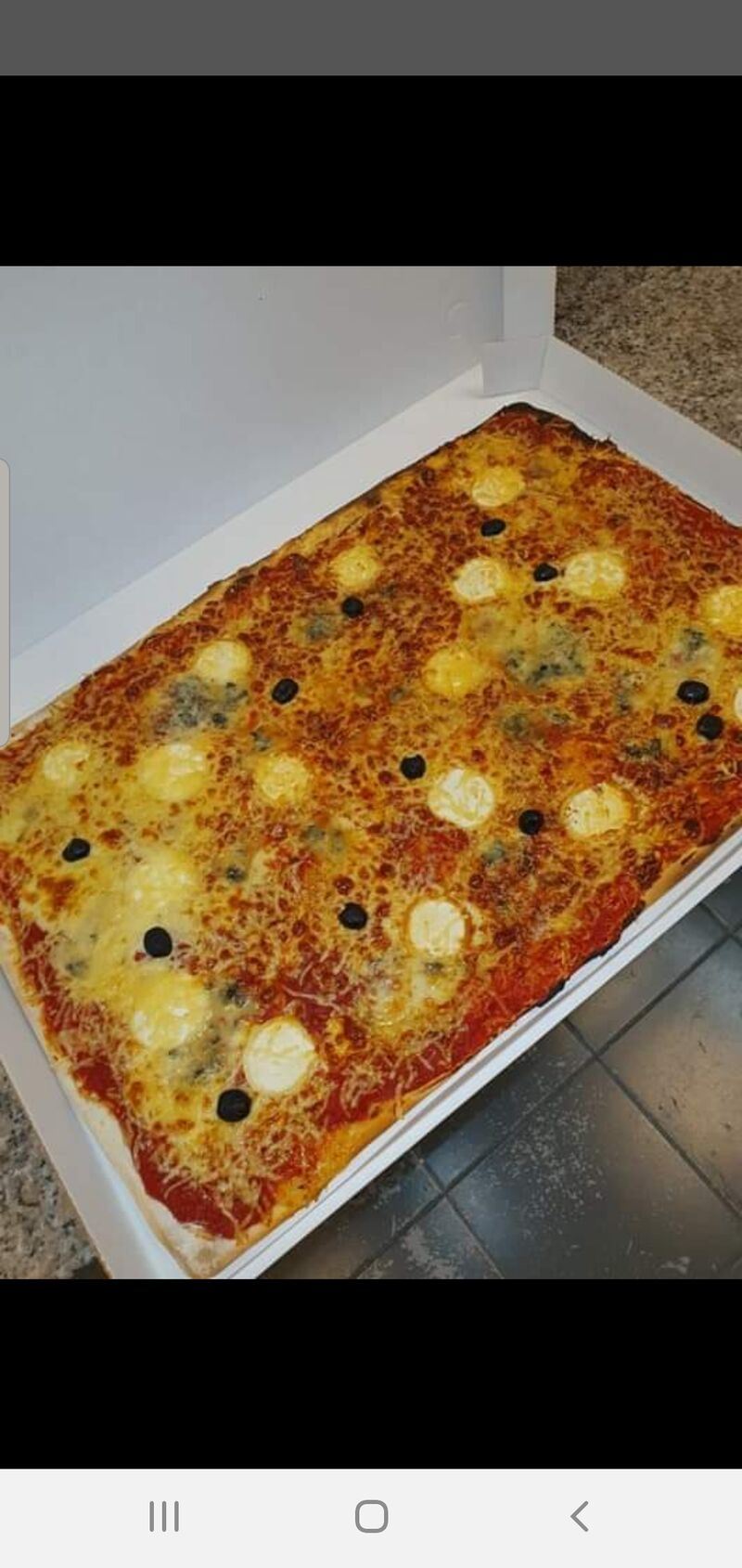 Pensez à réserver vos plaques à pizza pour le 24 et le 31 décembre.
Passez vos commandes au plus tard le 20 décembre.
Merci