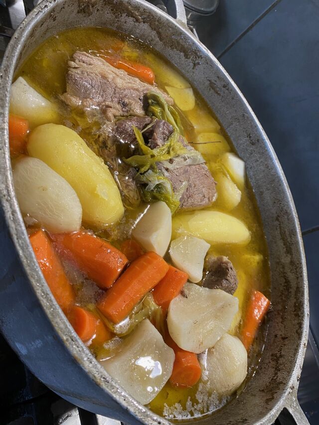 Pot au feu à emporter pour 10 convives.
