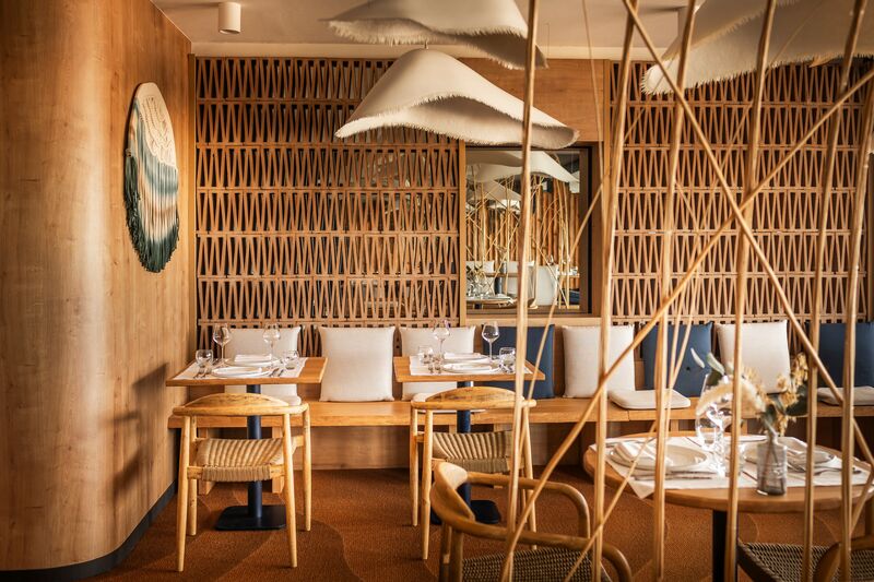 Restaurant Le Sloop aux Sables d'Olonne, face à l'océan. Photo : Cédric Chassé