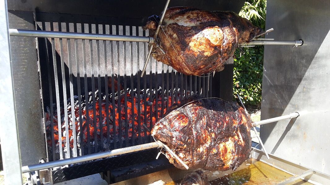 2 cuisses de boeuf - 20€ par pers service + découpe 