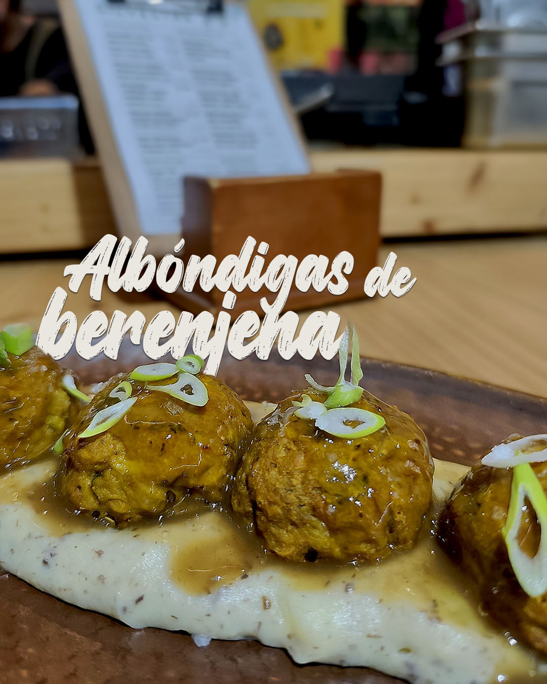 Albóndigas de berenjena con puré trufado
