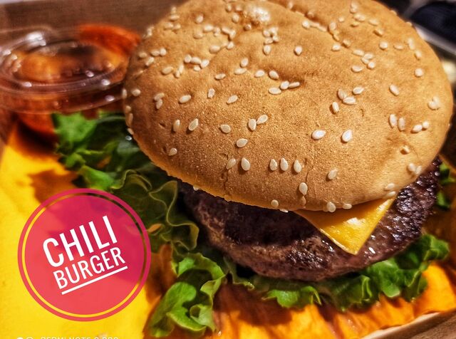 CHILI BURGER