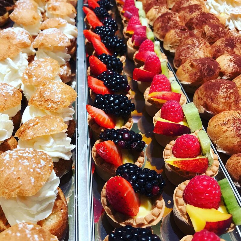 Esposizione piccola pasticceria 