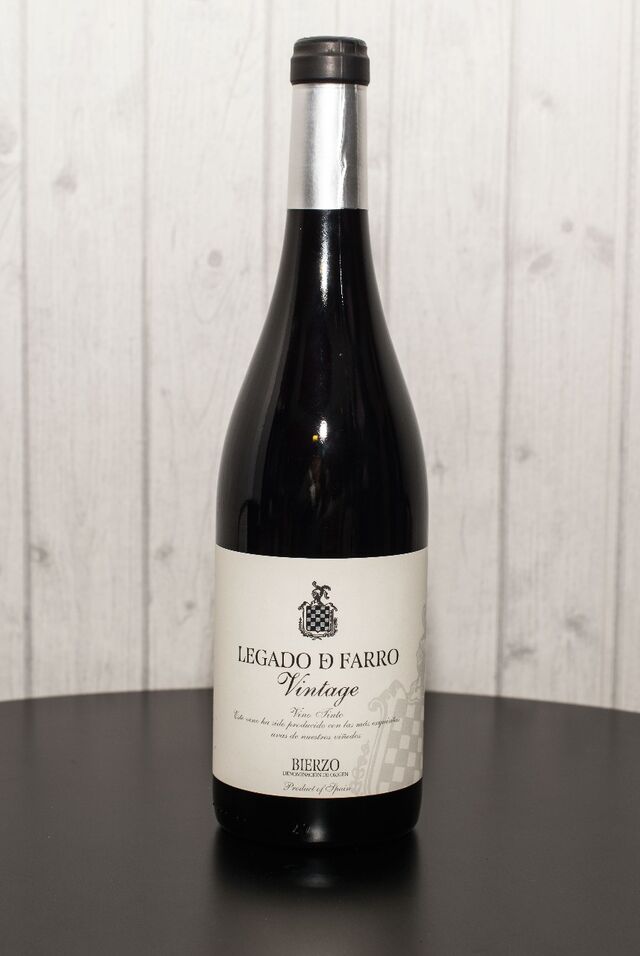 Legado de Farro (D.O. Bierzo) Un mencia que te hara descubrir sabores cuando degustes nuestras pastas y carnes.