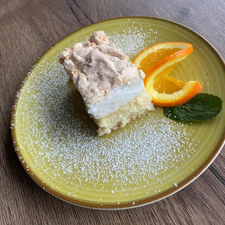 Prajitura cu branza si stafide 