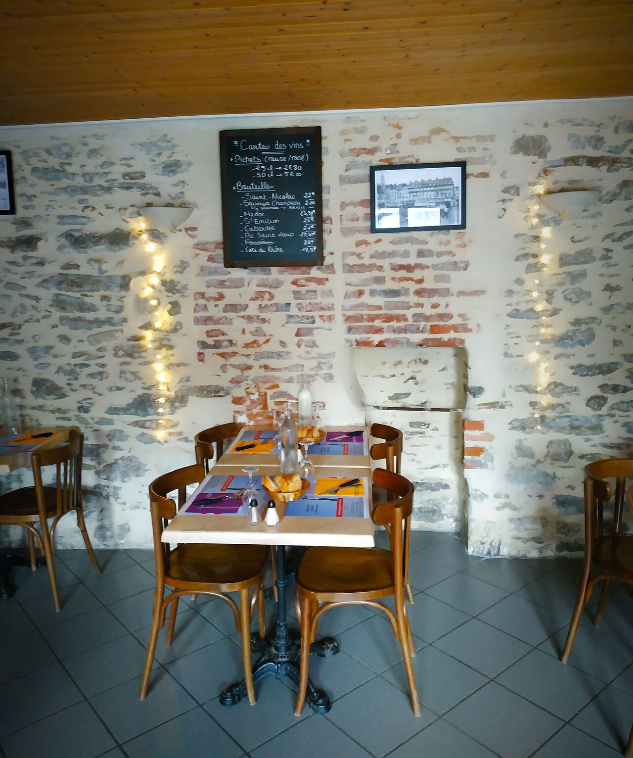 - Salle de Restaurant -